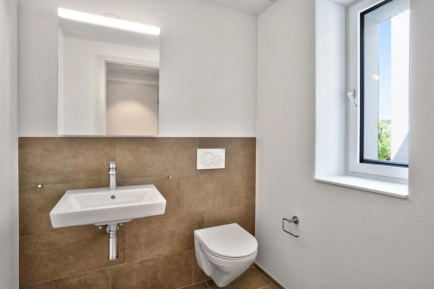 Living with Style and Comfort - Photo 6 of 13