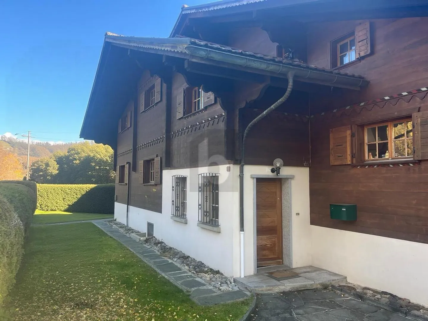 DUPLEX IN CHALET WITH LARGE GARDEN - Photo 1 of 6