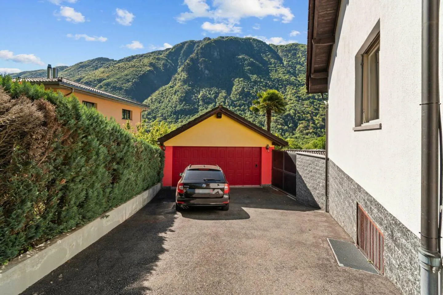 Villa prestigieuse avec deux unités résidentielles, piscine, grotte, dépendance et garage avec atelier - Photo 22 sur 26