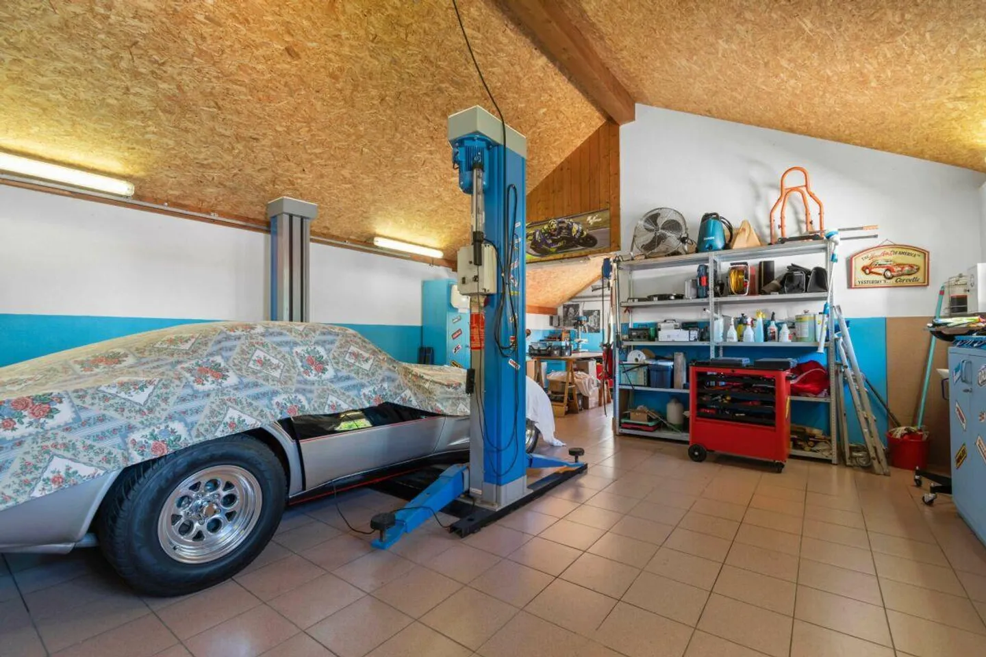 Villa prestigieuse avec deux unités résidentielles, piscine, grotte, dépendance et garage avec atelier - Photo 24 sur 26