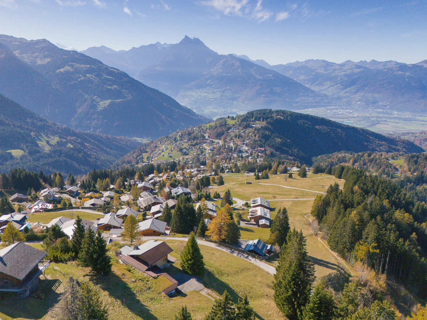 Rare! Magnifique chalet avec une vue imprenable sur les Alpes - Photo 1 sur 13