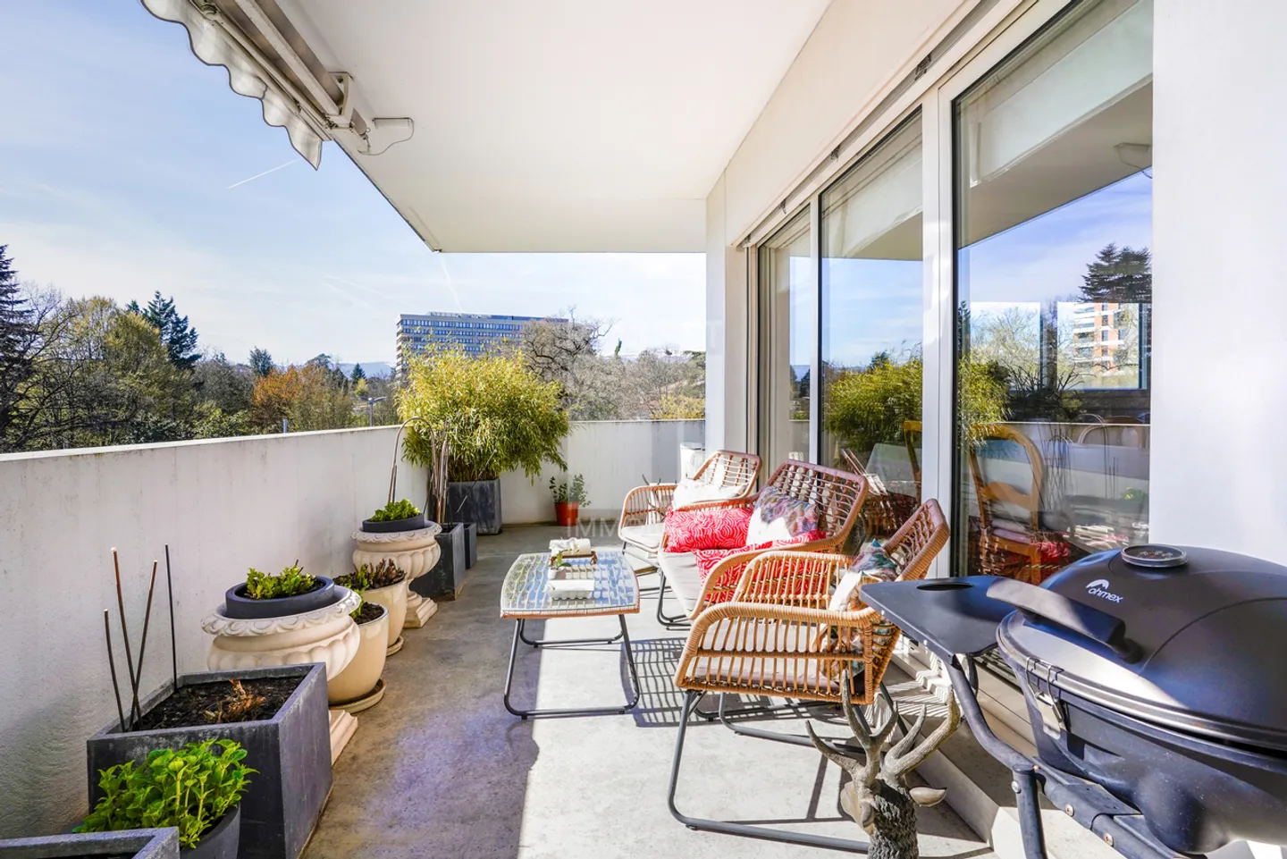 Exklusiv: 5.5-Zimmer-Wohnung in Les Charmilles - Foto 3 von 8