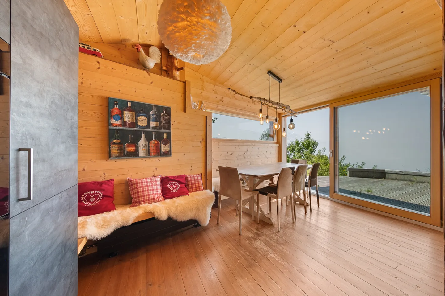 Rare! Magnifique chalet avec une vue imprenable sur les Alpes - Photo 7 sur 13