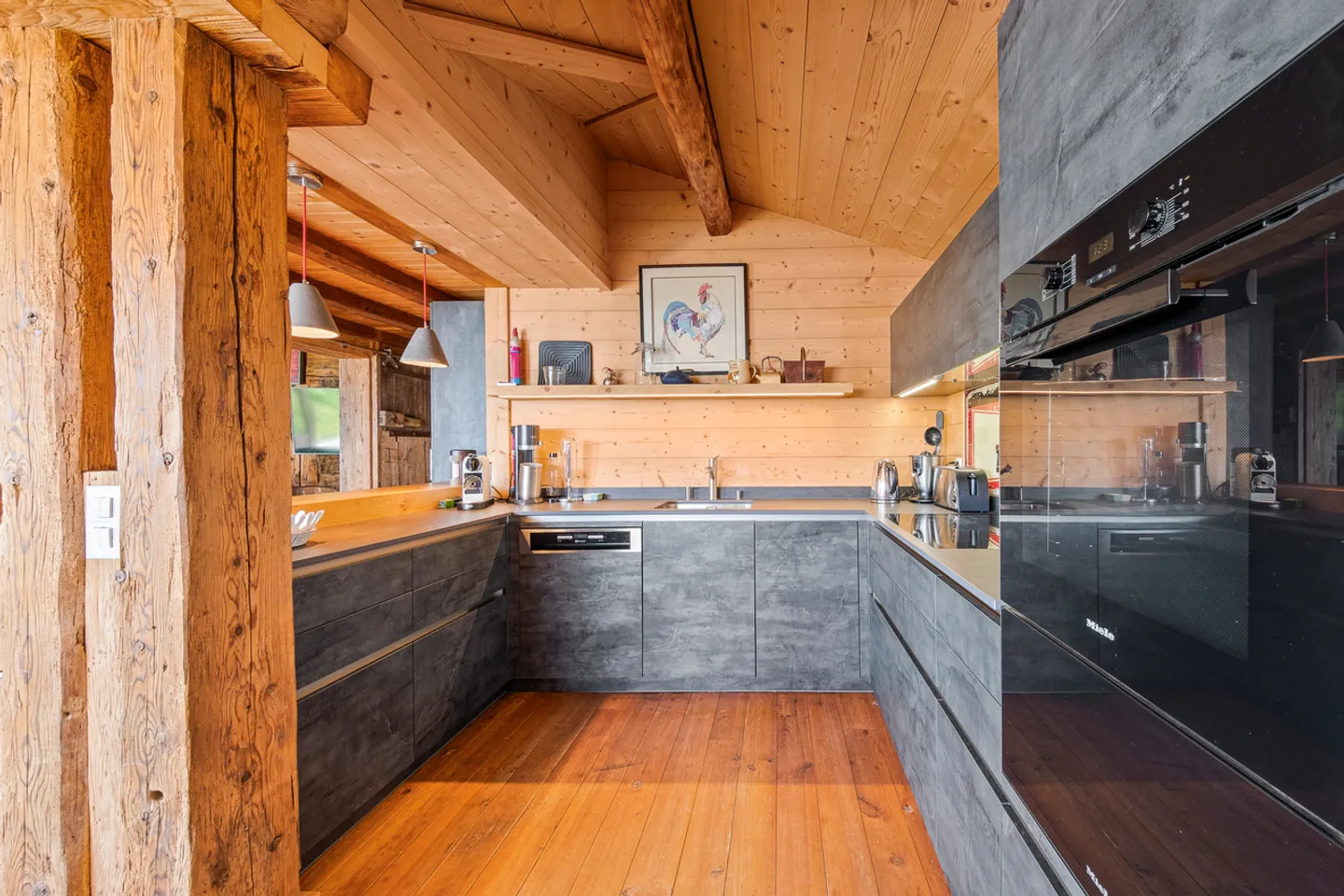 Rare! Magnifique chalet avec une vue imprenable sur les Alpes - Photo 8 sur 13