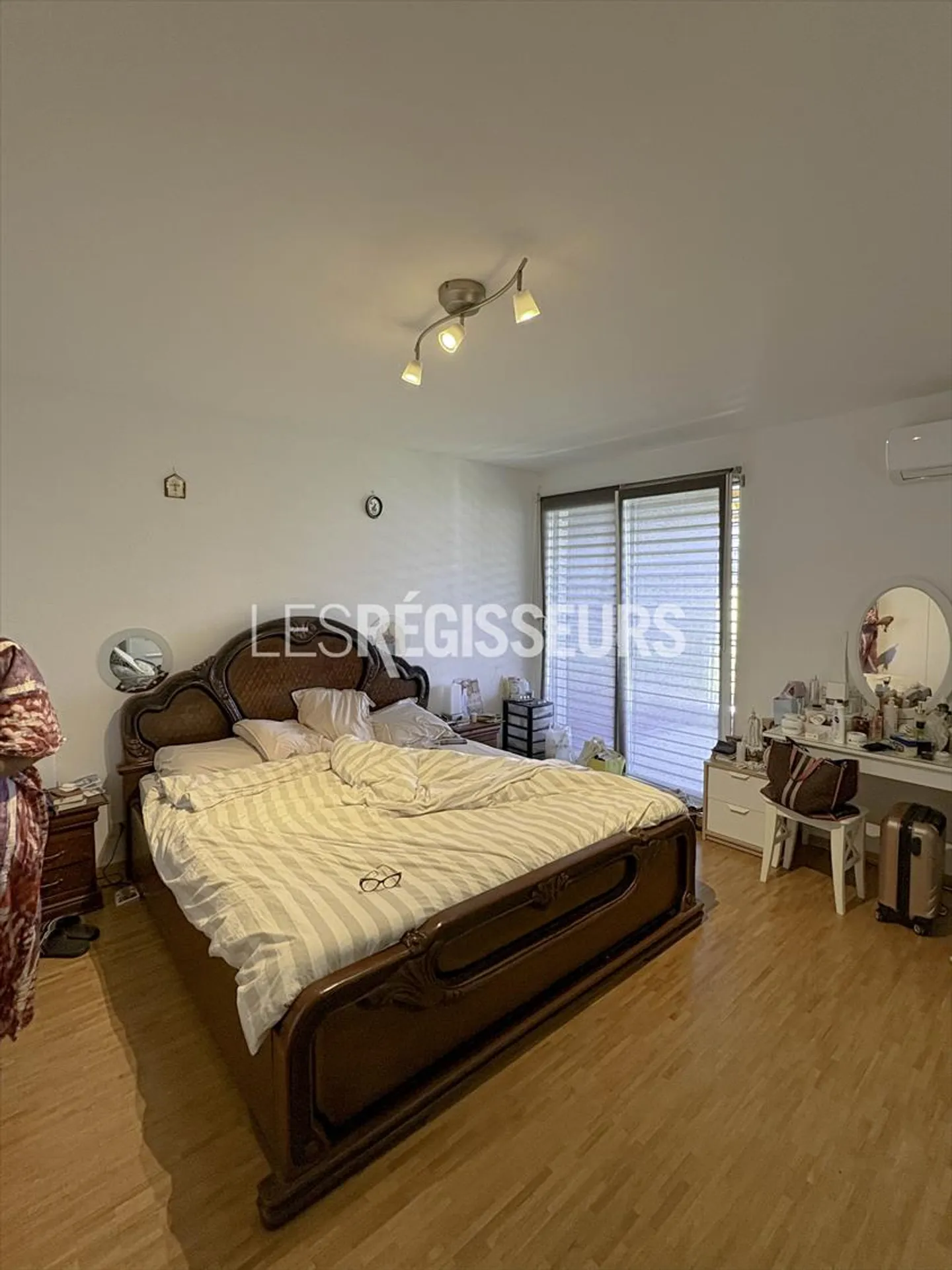 Furnished 7-room villa with garden - Photo 6 of 12