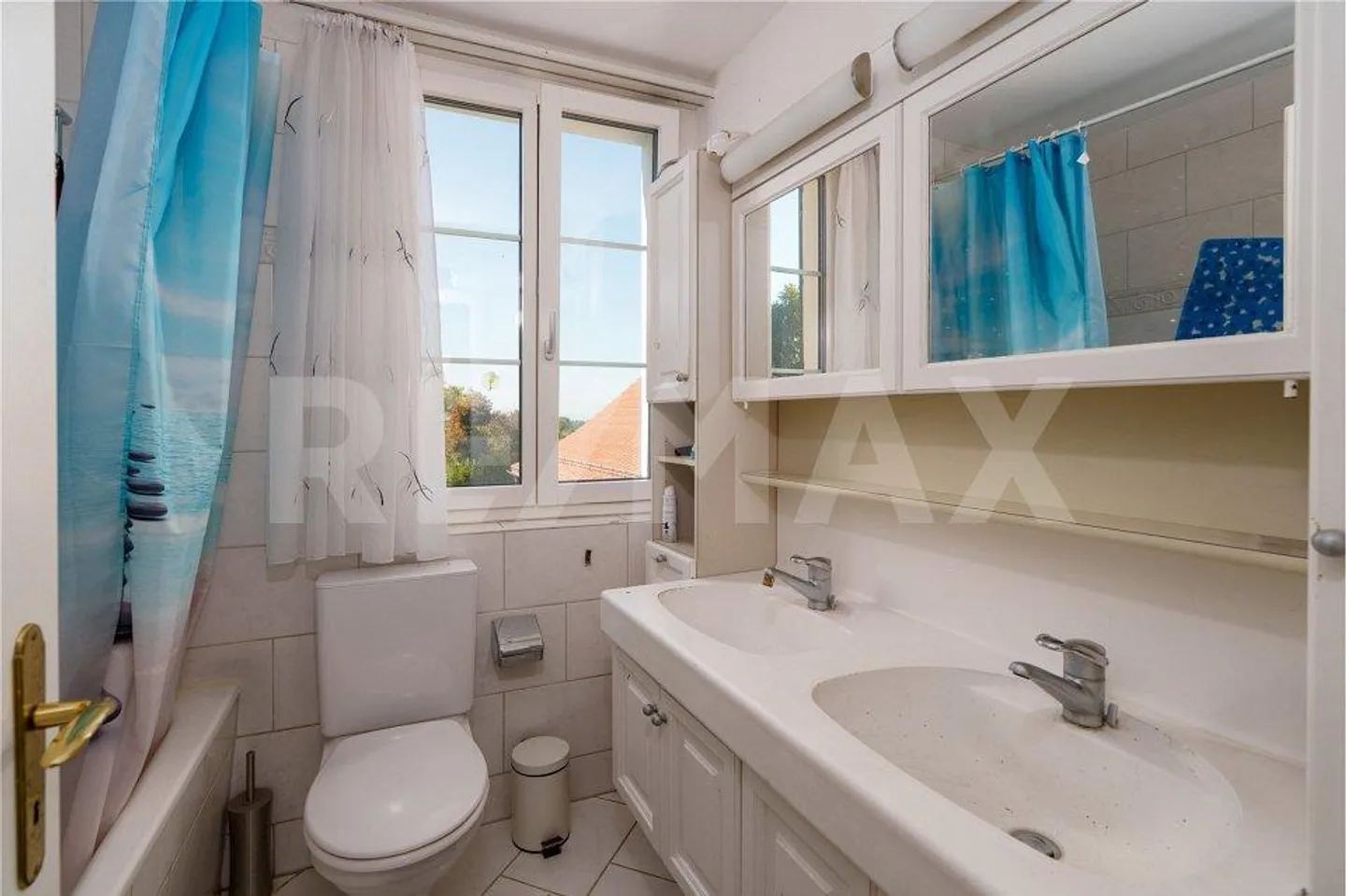 7 1/2 Room Maisonette Apartment with over 2,000 m2 Garden - Photo 8 of 12