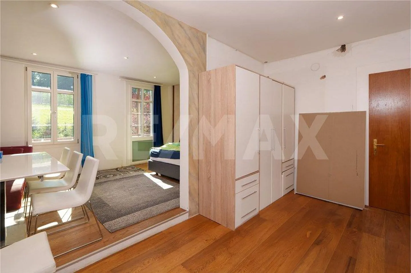 7 1/2 Room Maisonette Apartment with over 2,000 m2 Garden - Photo 9 of 12