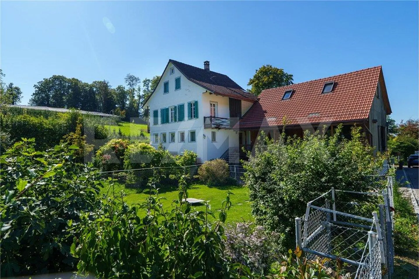7 1/2 Room Maisonette Apartment with over 2,000 m2 Garden - Photo 10 of 12