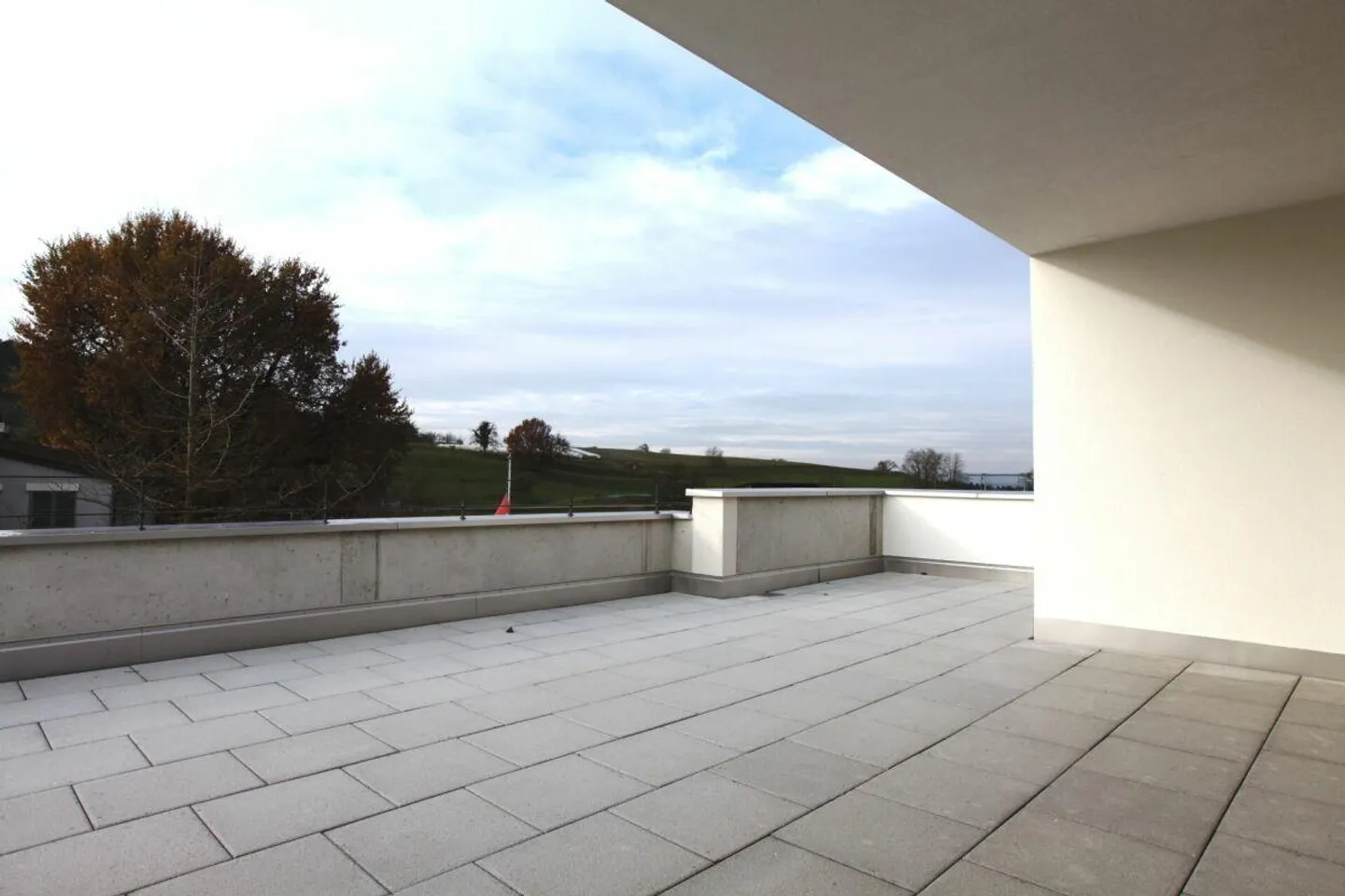 Appartamento attico affascinante di 3,5 stanze con vista mozzafiato a Häus... - Foto 10 di 13