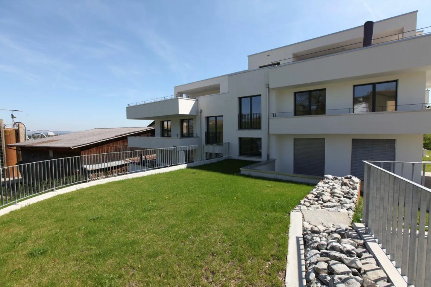 Appartamento attico affascinante di 3,5 stanze con vista mozzafiato a Häus... - Foto 12 di 13