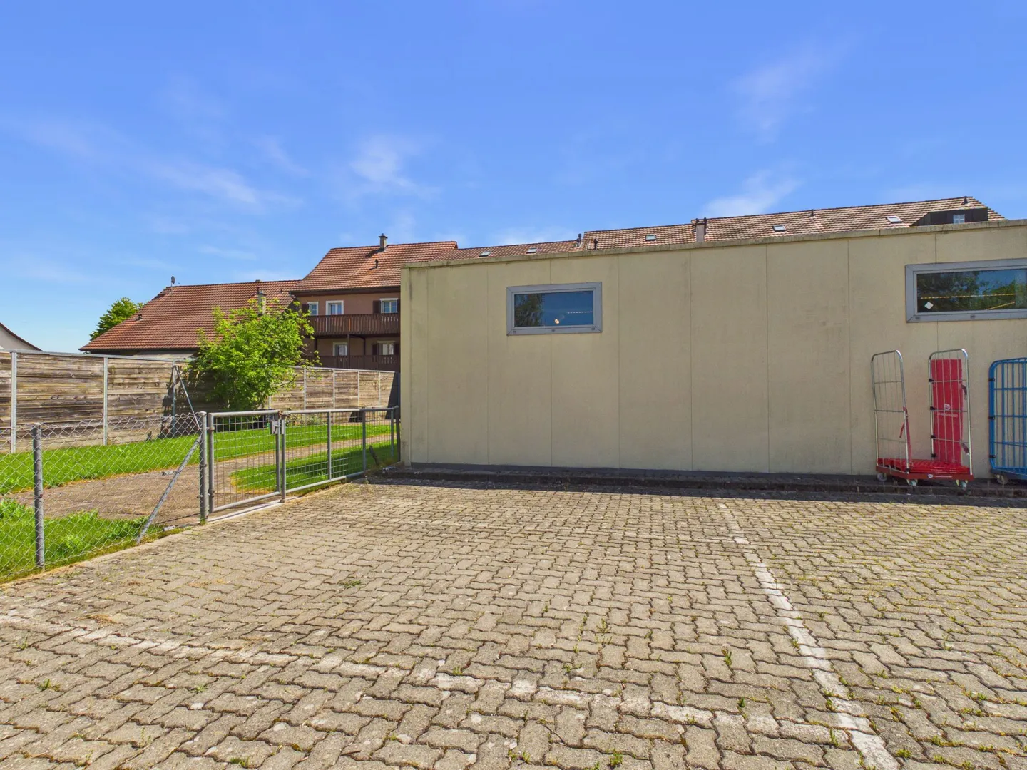 Spacious and Quiet Apartment with Balcony in Alle - Photo 2 of 19