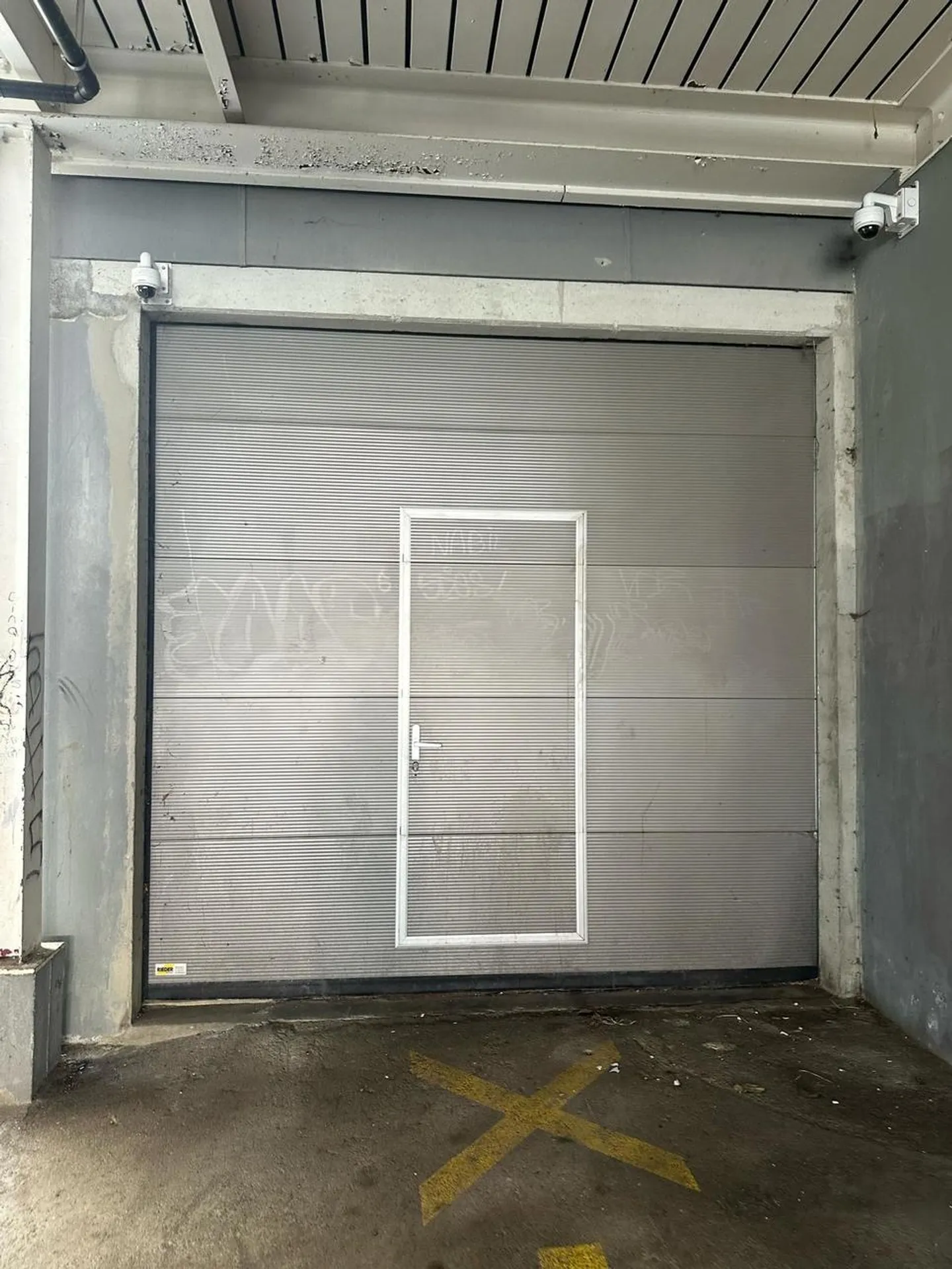 Deposito di 263m2 in affitto nel centro di Cernier - Foto 5 di 5