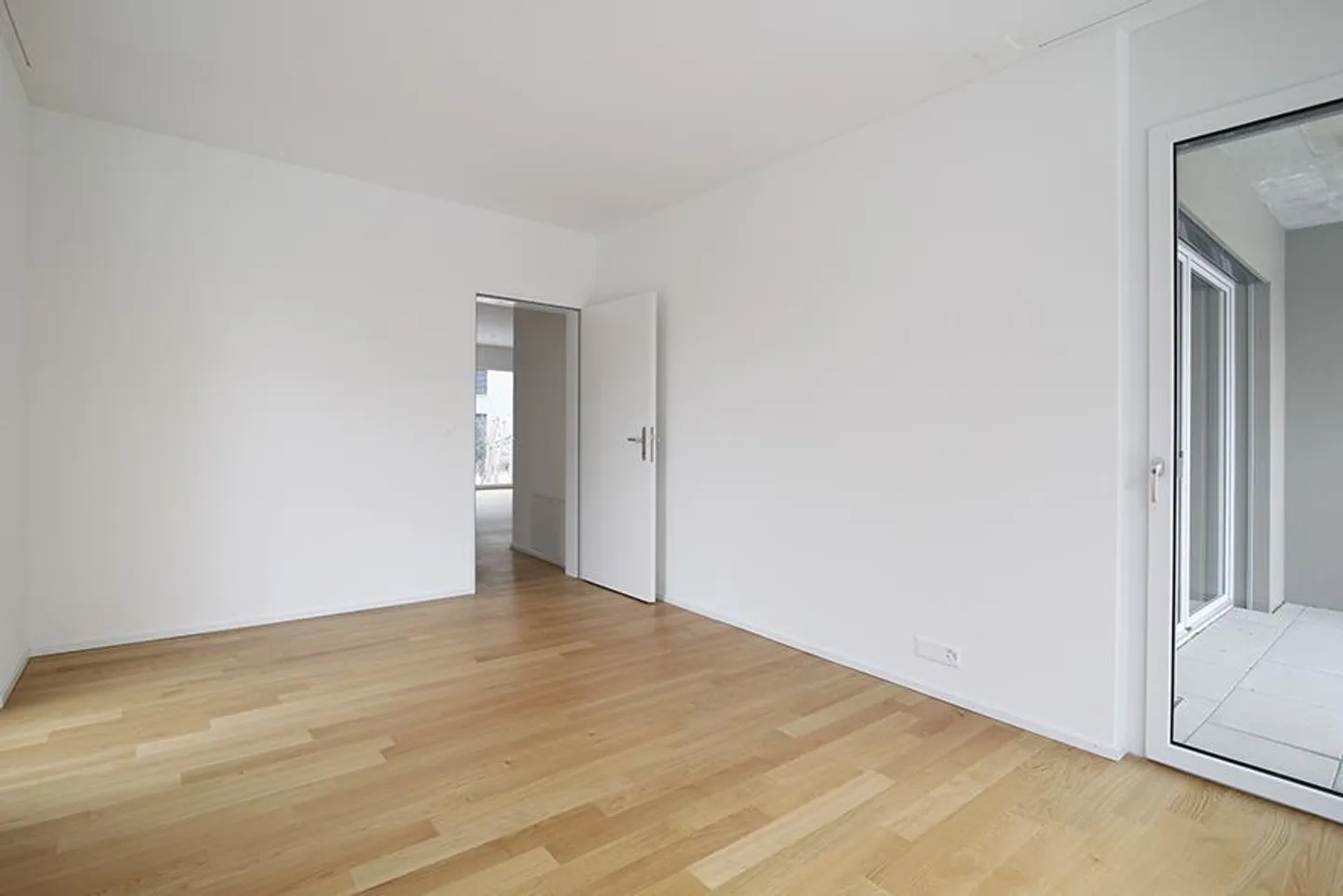 Appartement moderne avec balcon - Photo 8 sur 12