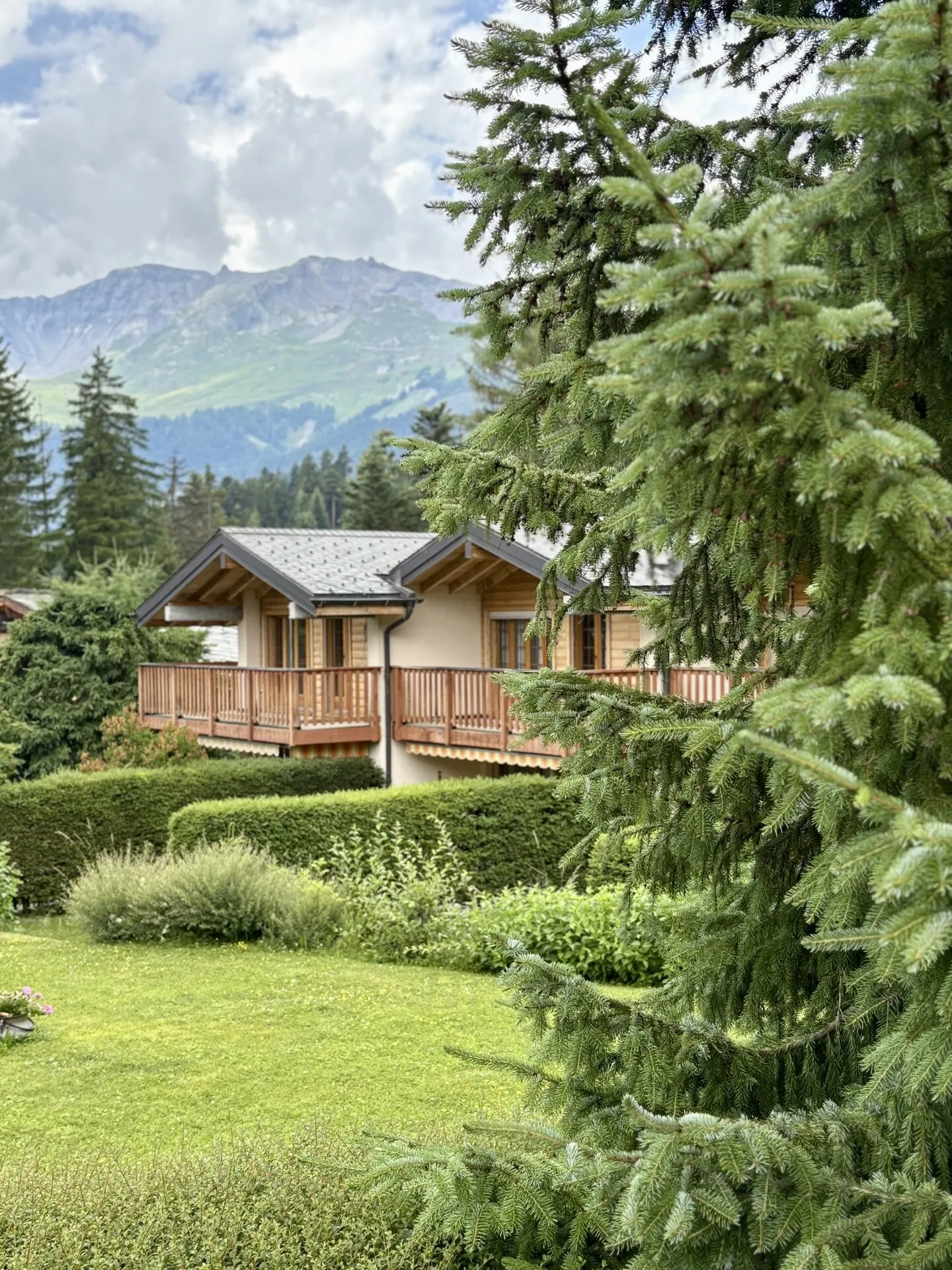 Beautiful Chalets - Photo 2 of 13