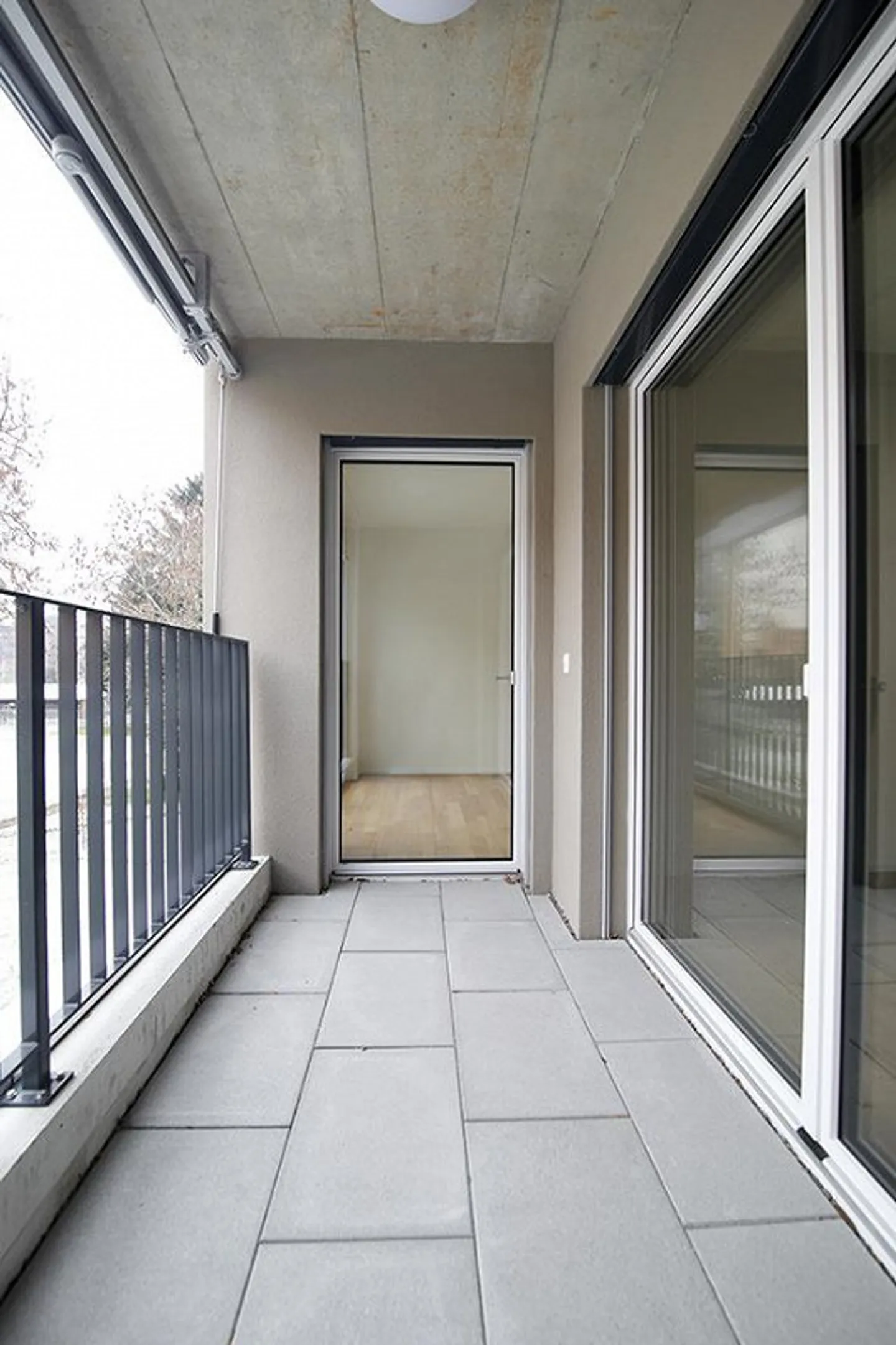 Appartement moderne avec balcon - Photo 11 sur 12