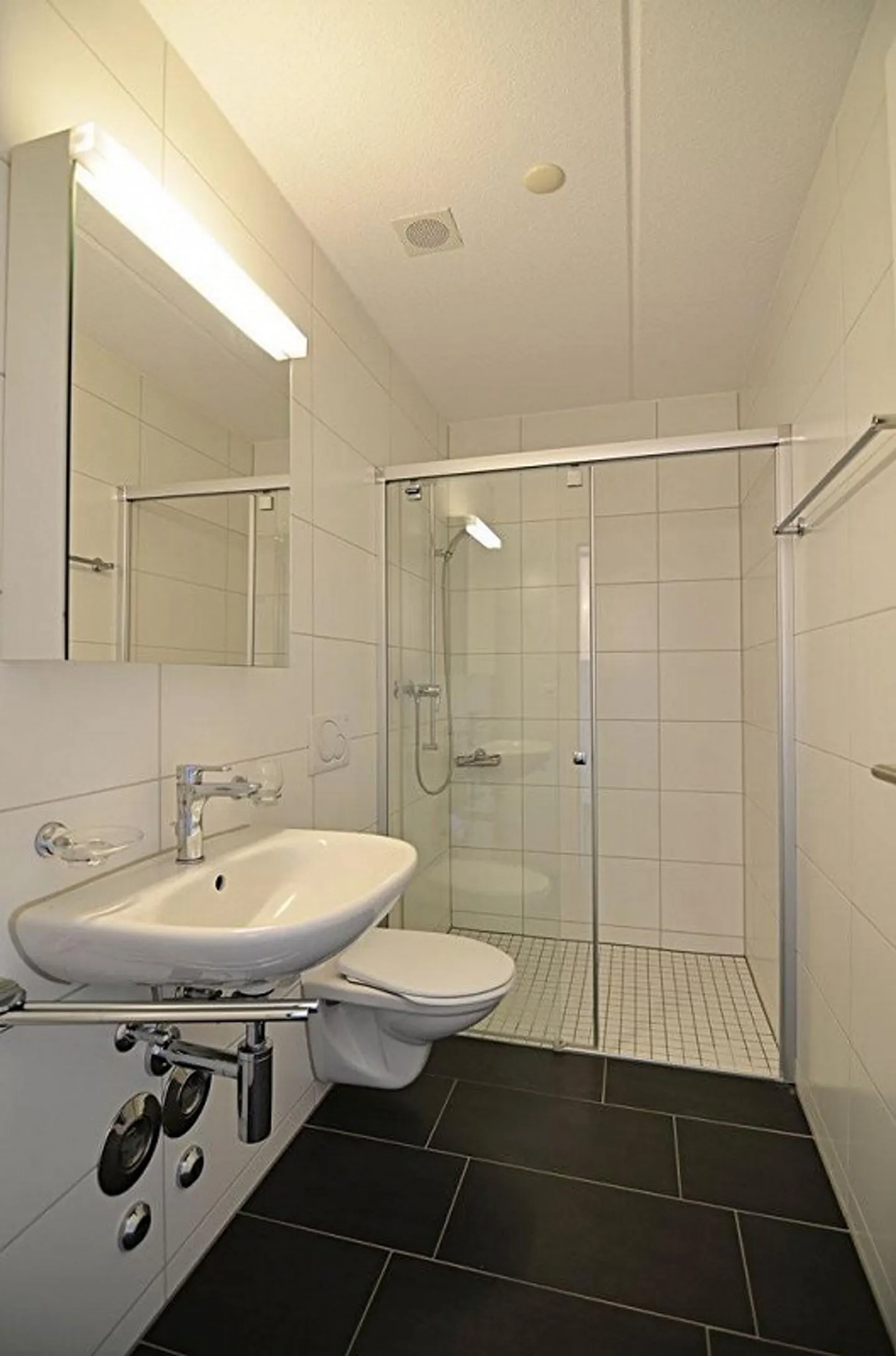 L'appartamento cerca un nuovo inquilino. - Foto 8 di 8