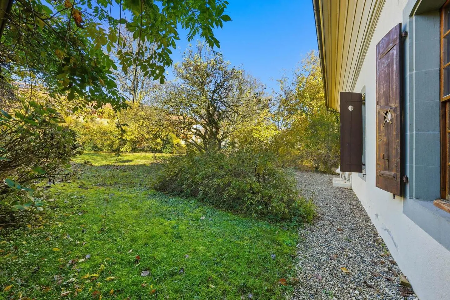 Magnificent Character House in the Heart of the Village of Cartigny - Photo 10 of 12