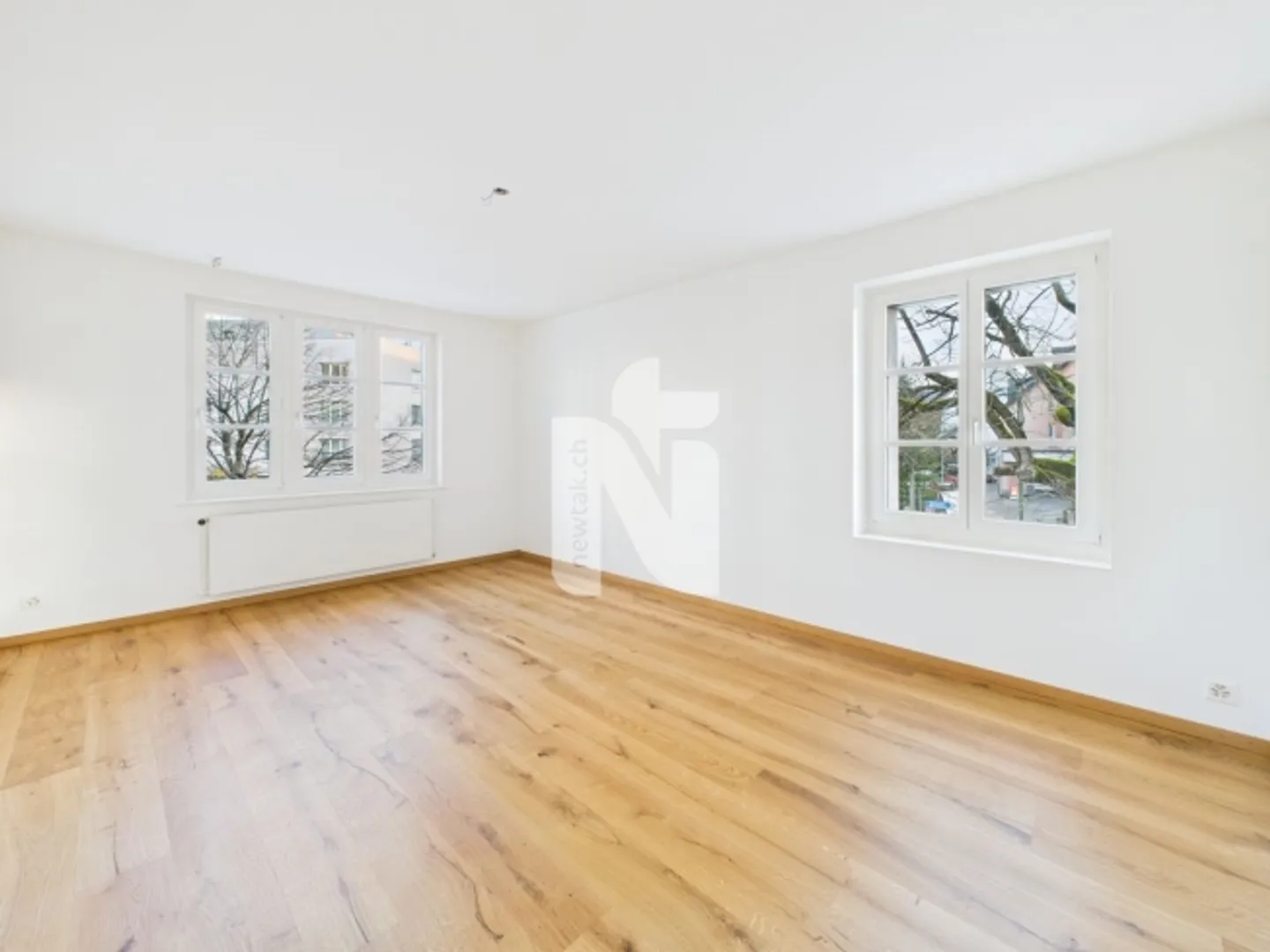 Helle und grosszügige 5.5-Zimmer-Wohnung am Löwenkreisel mit Balkon, Waschturm und 2 Badezimmern - Foto 9 von 12