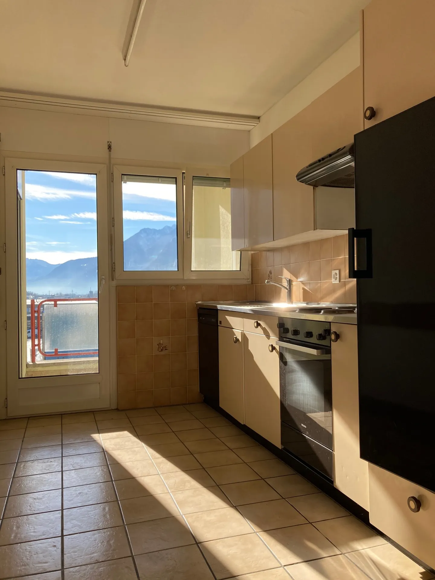 Helles 3.5-Zimmer-Wohnung mit Balkon und Park - Foto 2 von 12