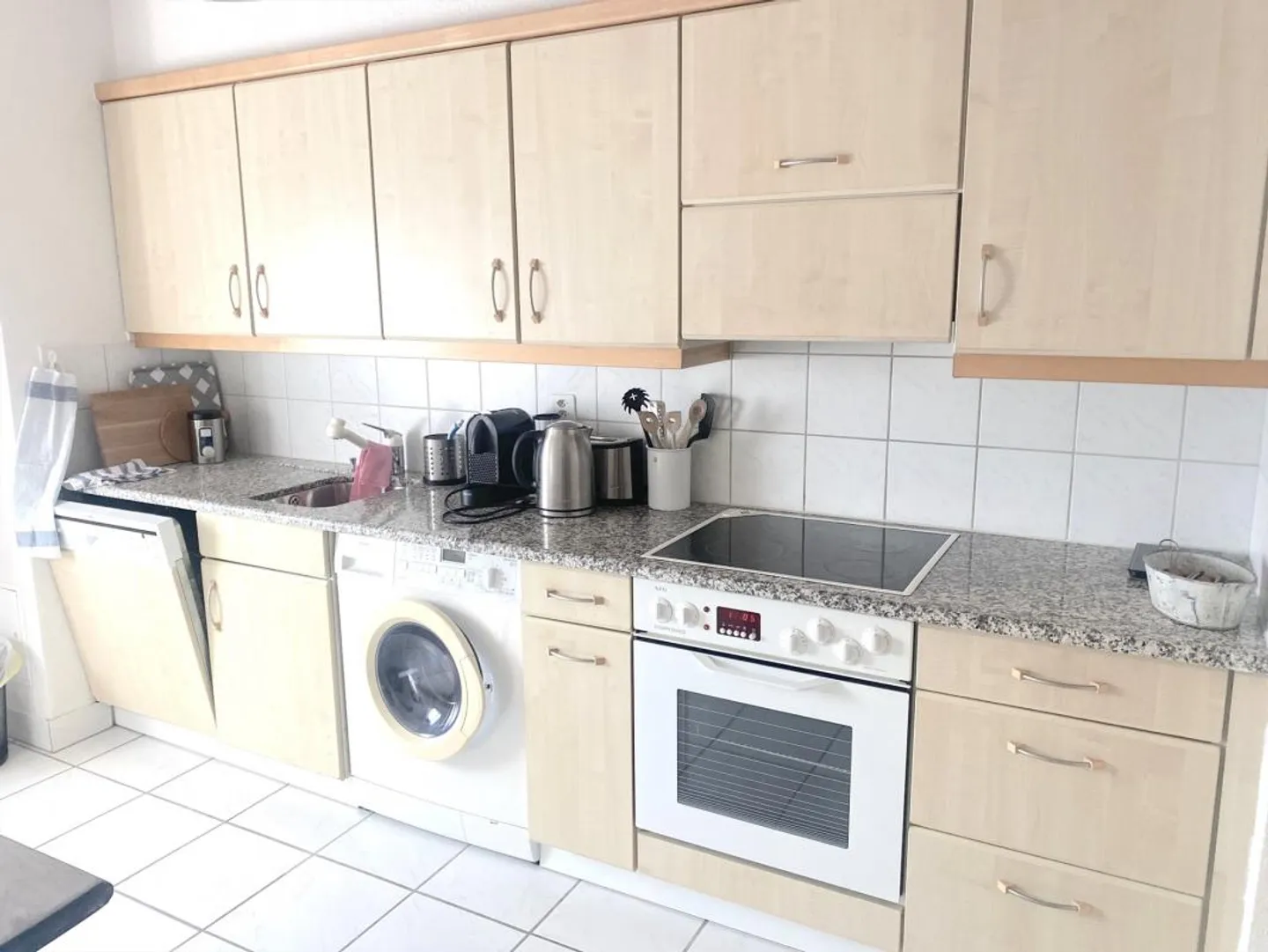 3-room old building apartment in the Bachletten district in a charming Art Nouveau multi-family house - Photo 8 of 14