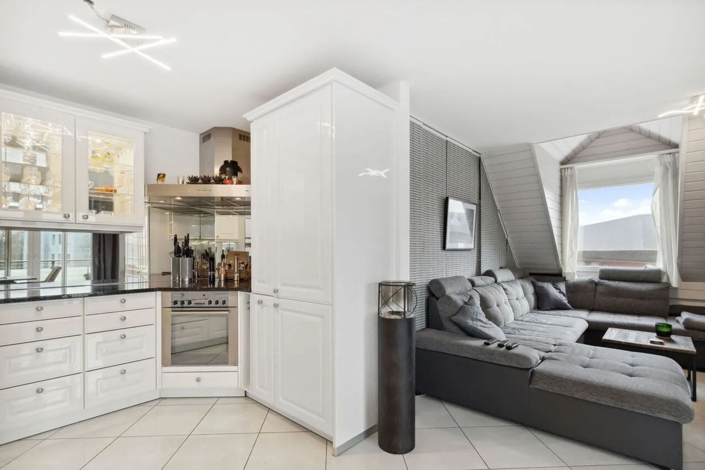 Appartamento esclusivo di 3,5 stanze vicino a Zurigo – moderno e stiloso - Foto 7 di 13