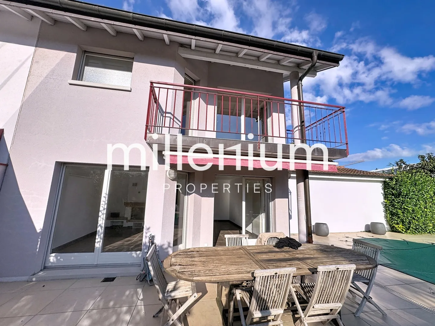 Villa a schiera con piscina nel cuore di Plan-les-Ouates - Foto 10 di 11