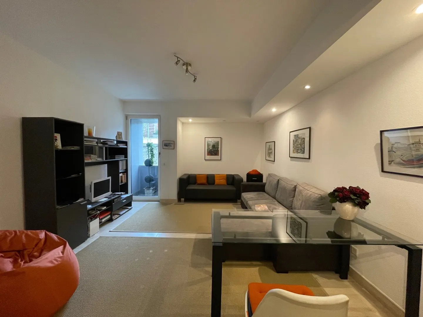 IN A PRESTIGIOUS CONDOMINIUM JUST STEPS FROM THE CENTER - Photo 2 of 7