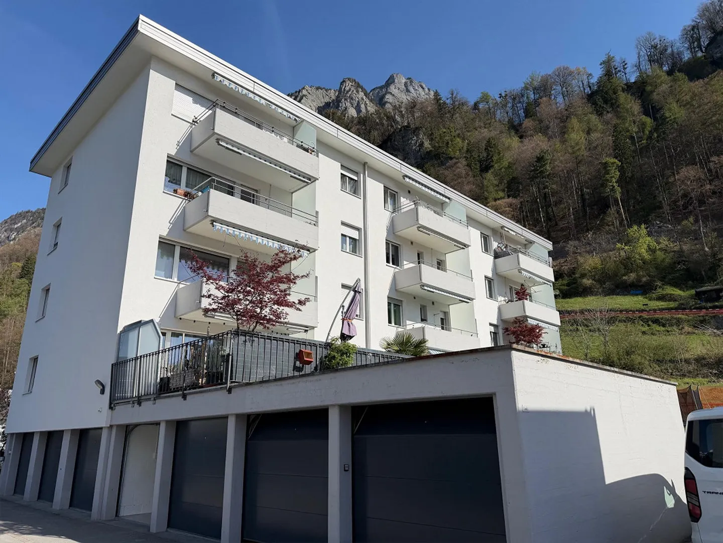 Appartamento 2 locali appena ristrutturato in una posizione tranquilla a Sargans - Foto 1 di 5