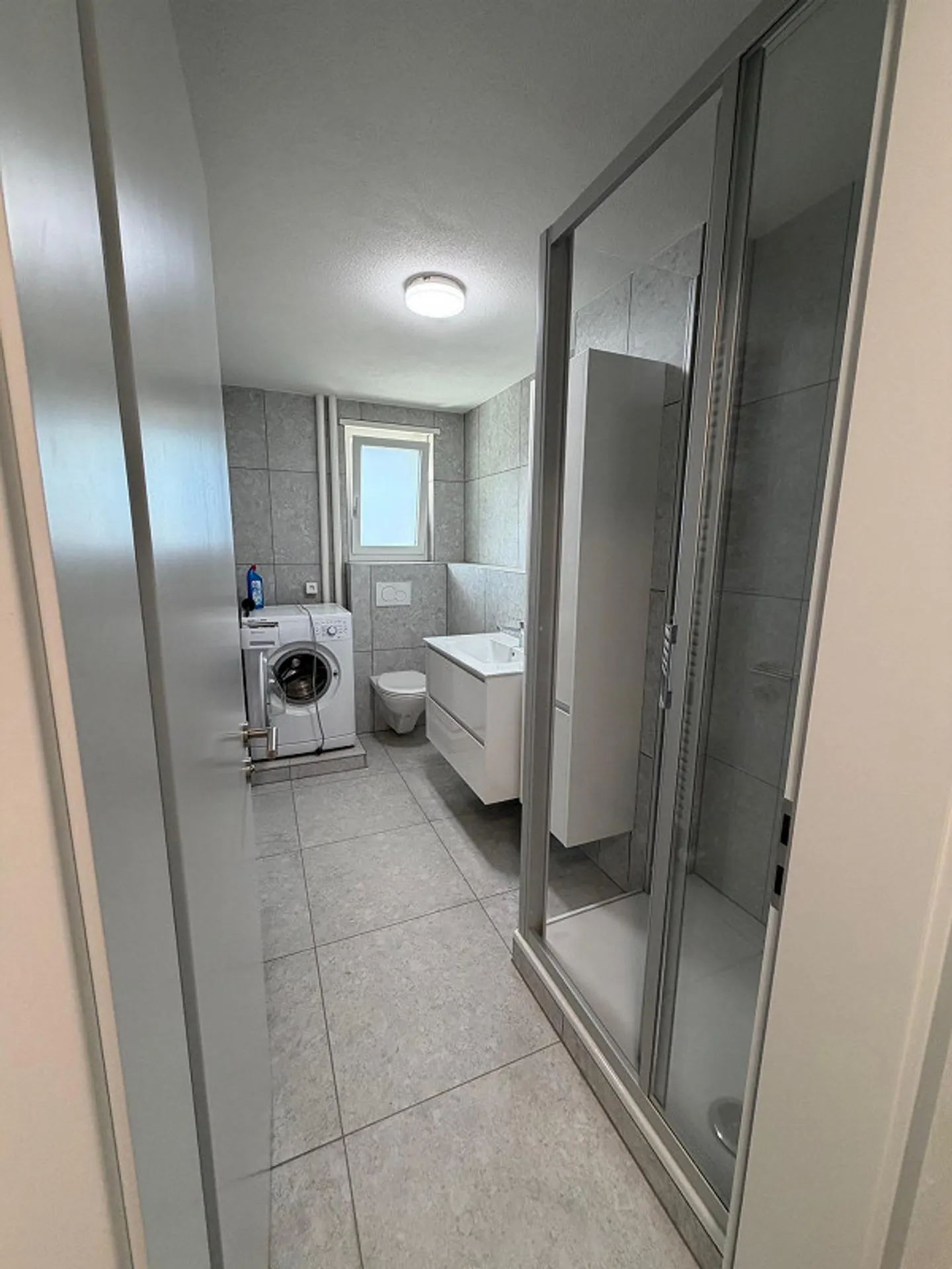 Appartamento 2 locali appena ristrutturato in una posizione tranquilla a Sargans - Foto 2 di 5