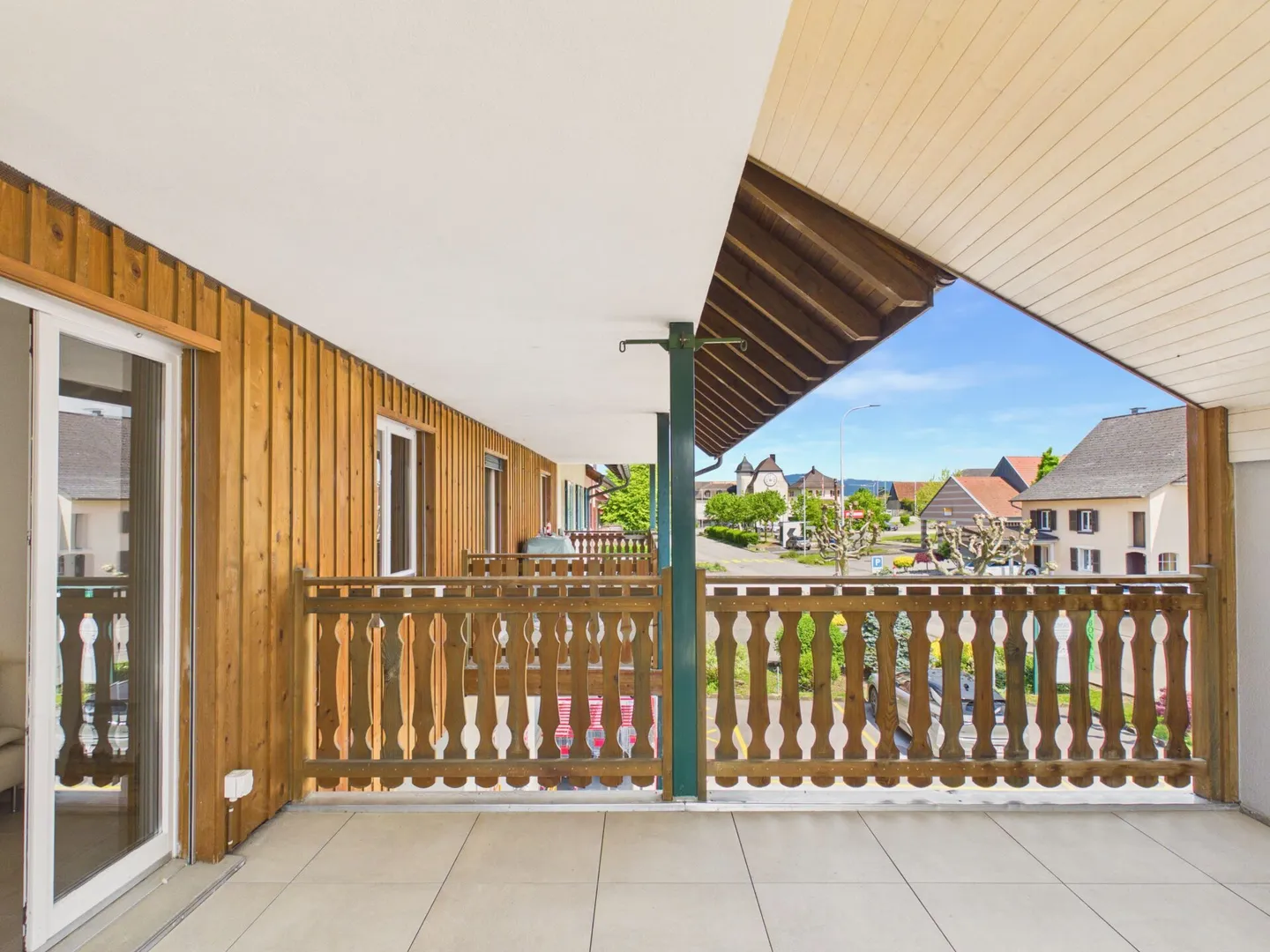 Spacious and Quiet Apartment with Balcony in Alle - Photo 10 of 19