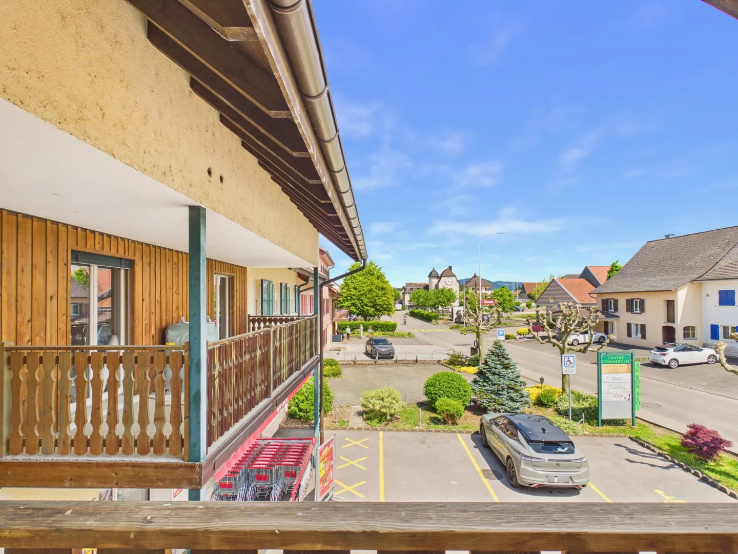 Spacious and Quiet Apartment with Balcony in Alle - Photo 11 of 19