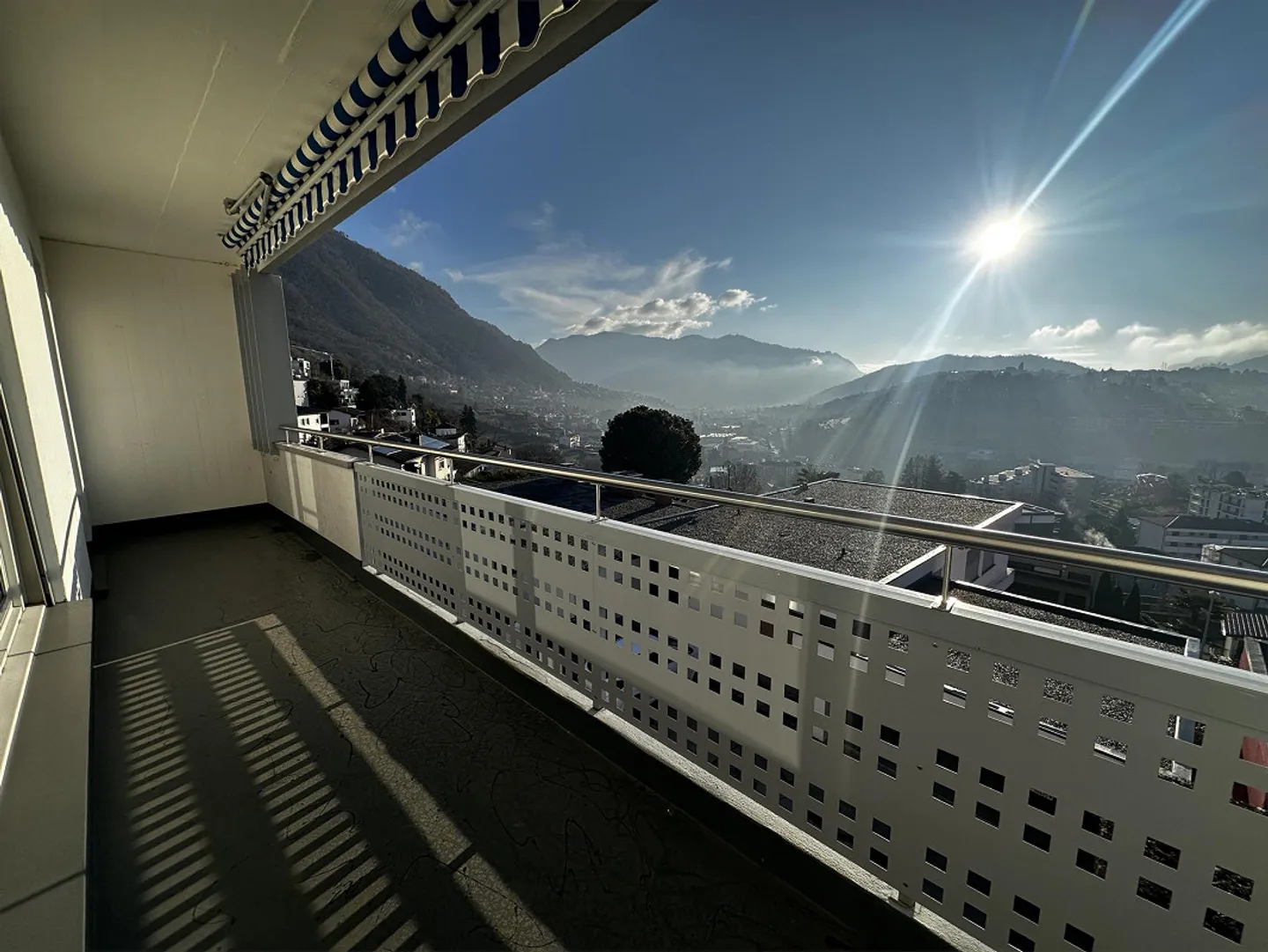 Appartamento luminoso 4.5 locali - Foto 2 di 9