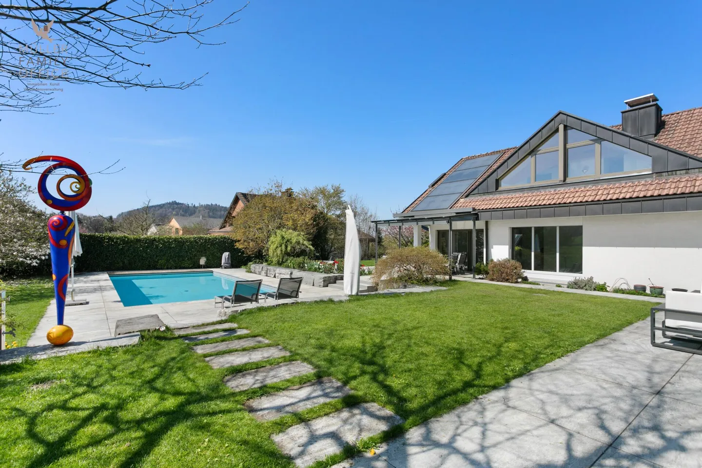 Elegant Single-Family Home with Dreamlike Garden and Pool Idyl - Photo 3 of 13