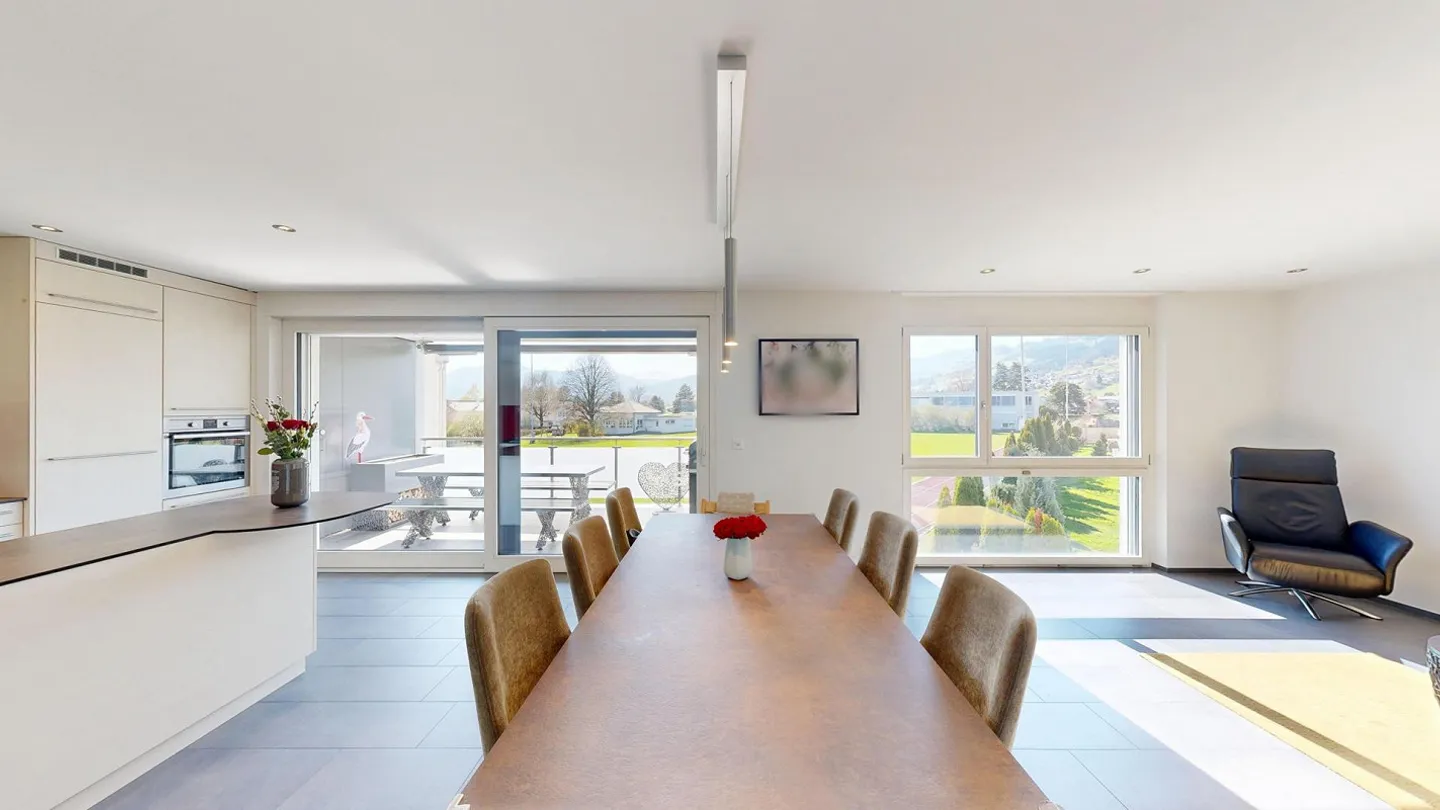 Spacious 4.5-room apartment with balcony in a quiet location - Photo 5 of 24