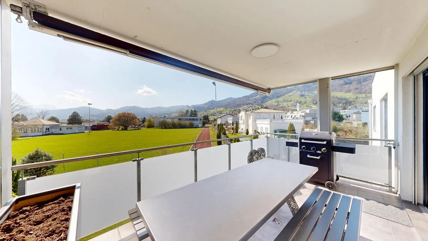 Spacious 4.5-room apartment with balcony in a quiet location - Photo 8 of 24