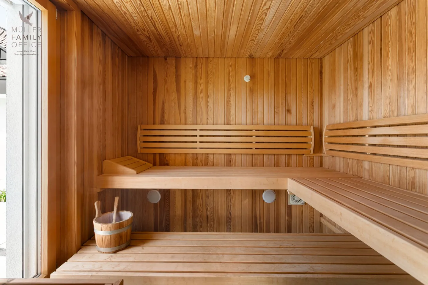 Elegant Single-Family Home with Dreamlike Garden and Pool Idyl - Photo 12 of 13