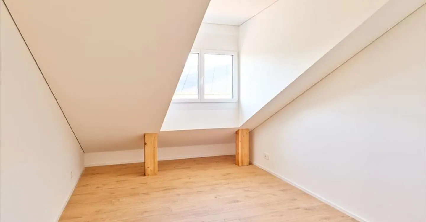 Appartement de Luxe avec Balcon - Photo 2 sur 4