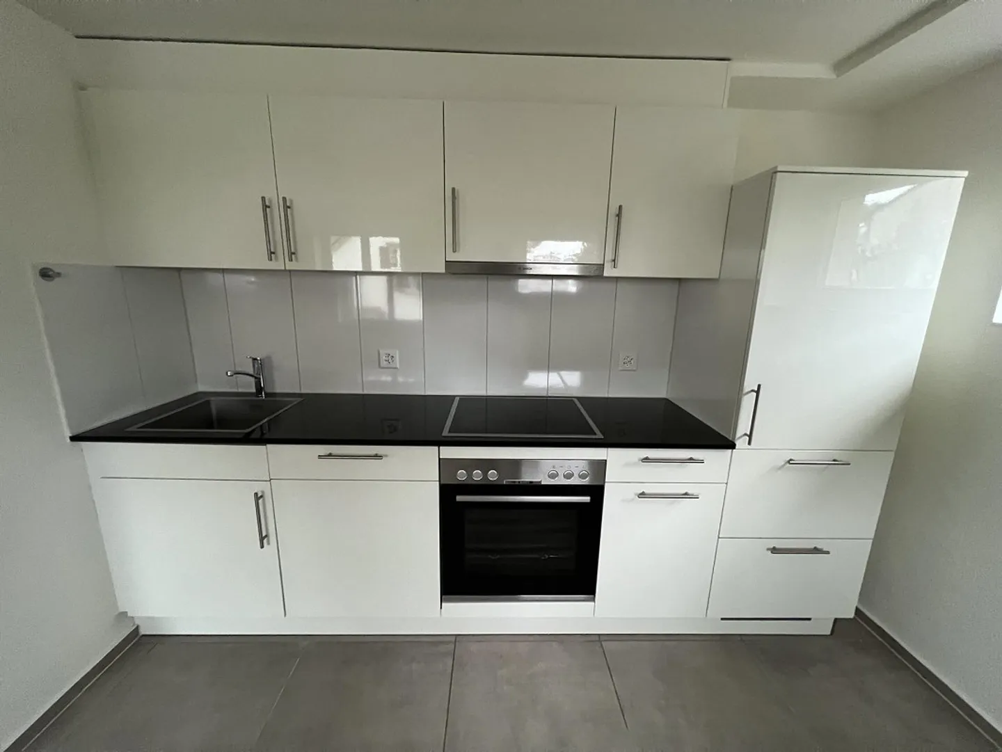 Top modern single apartment - Photo 3 of 7