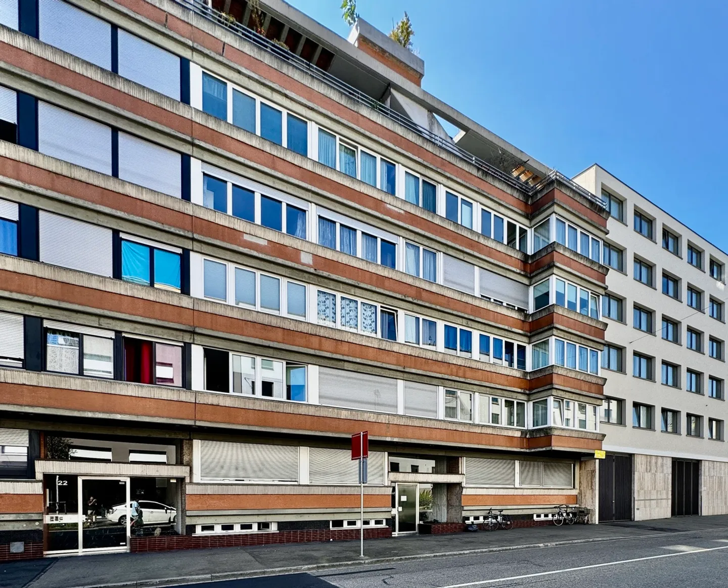 Owner-occupied home or investment property in the heart of Basel - Photo 1 of 16
