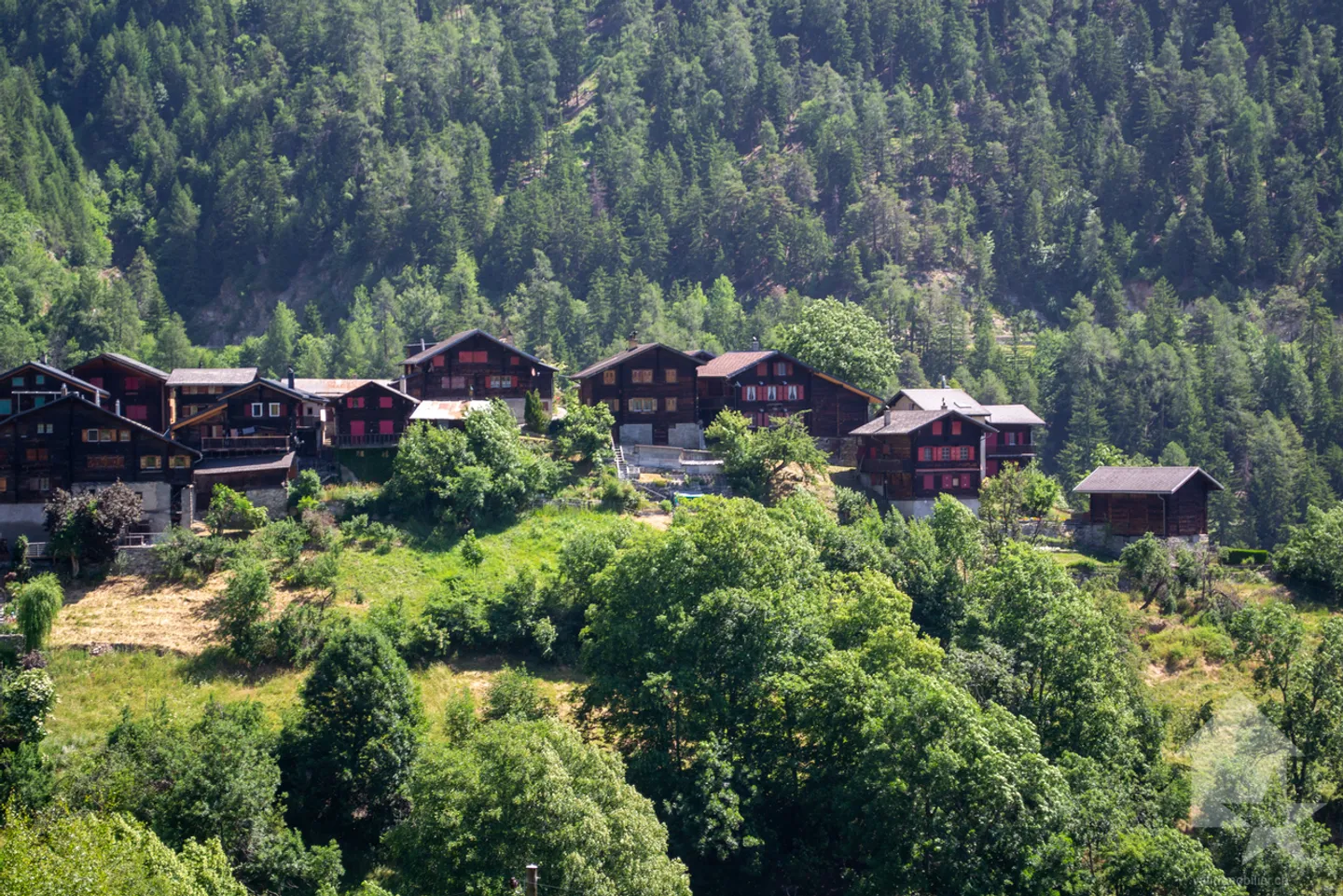 2.5-room apartment of 42 m2 in the attic with a view of the Alps - Photo 13 of 15