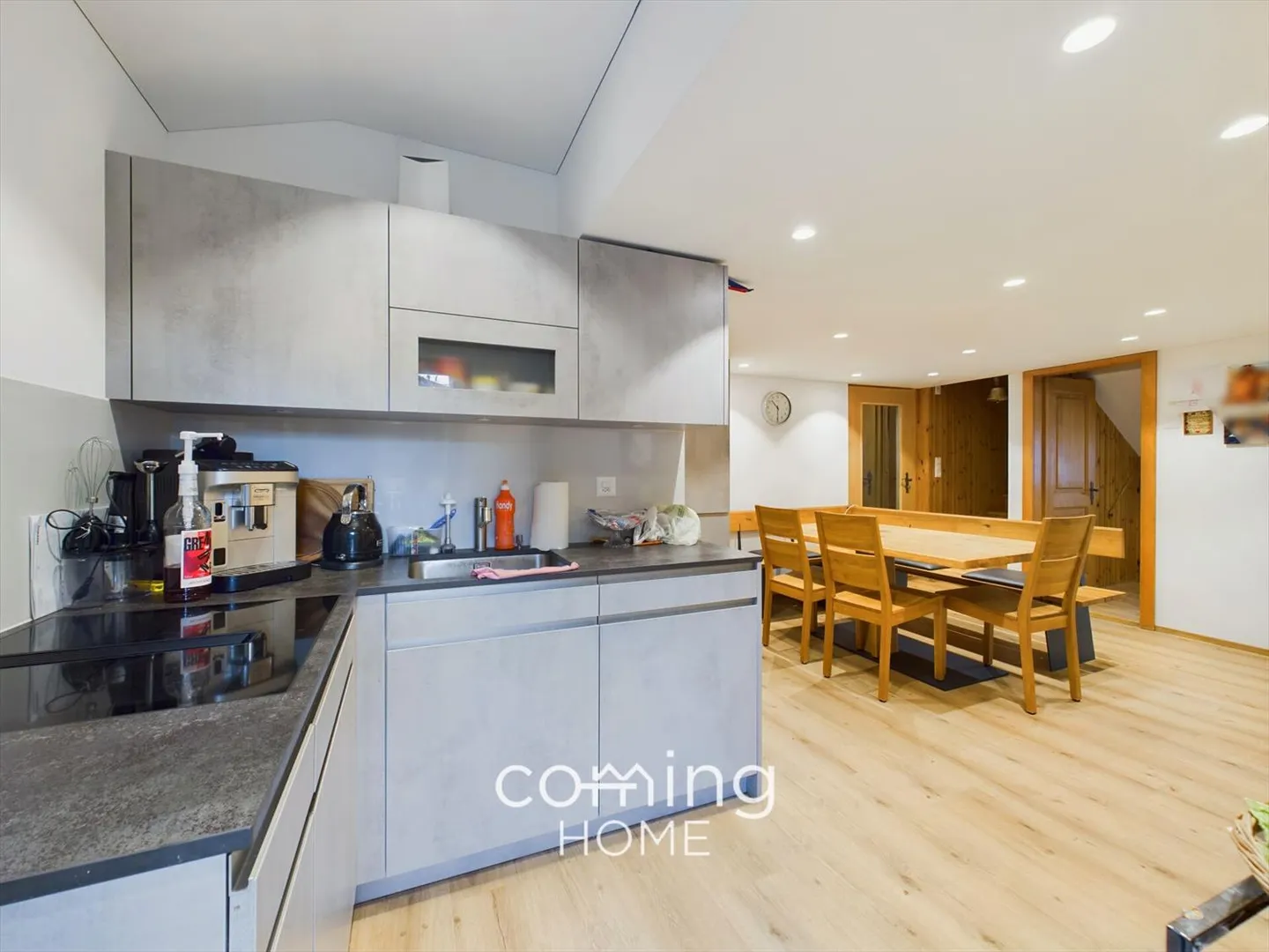 Maisonette spacieuse avec caractère dans le Fieschertal - 7,5 pièces, rénovée et adaptée aux résidences secondaires - Photo 7 sur 13