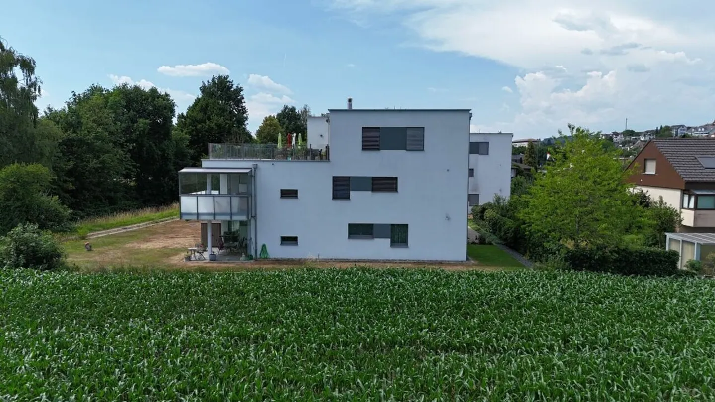3.5-Room Garden Apartment with Exclusive 245 m² Garden and Covered Terrace - Photo 23 of 23