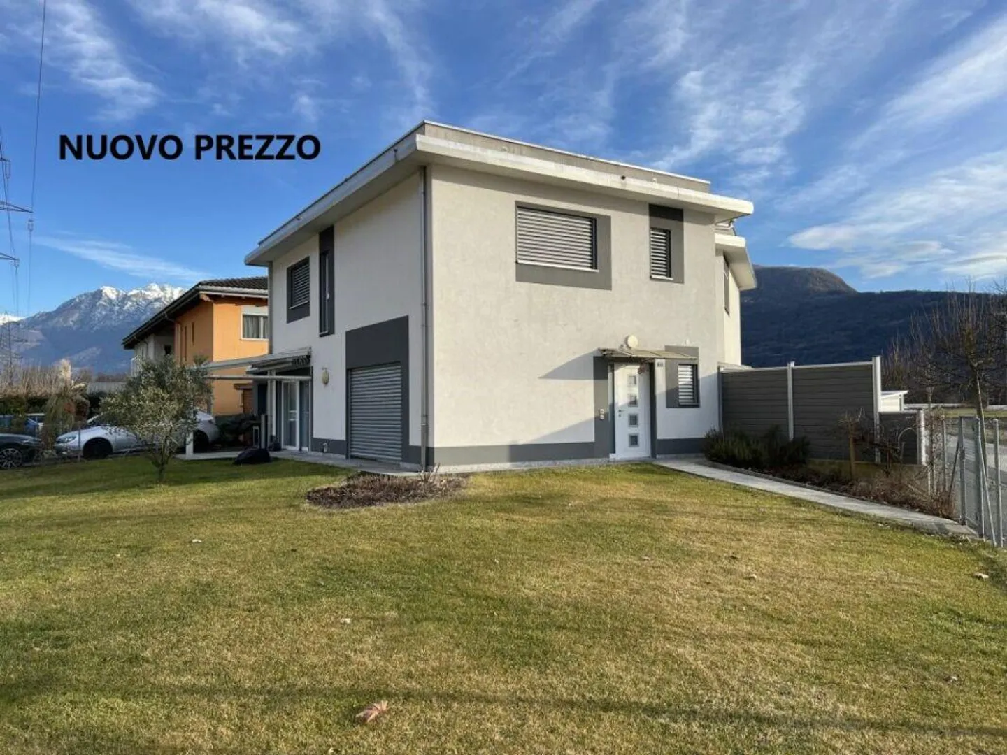 Casa unifamiliare in complesso di case a schiera con 4,5 stanze e giardino - Foto 1 di 12
