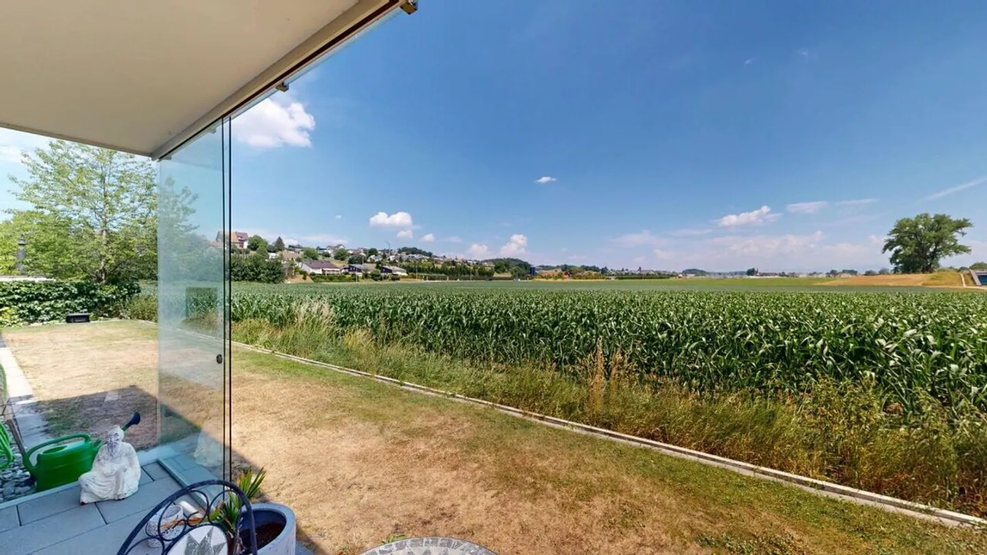 3.5-Room Garden Apartment with Exclusive 245 m² Garden and Covered Terrace - Photo 19 of 23