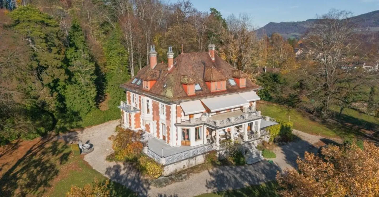 Elegante Villa mit Seeblick - Foto 2 von 13