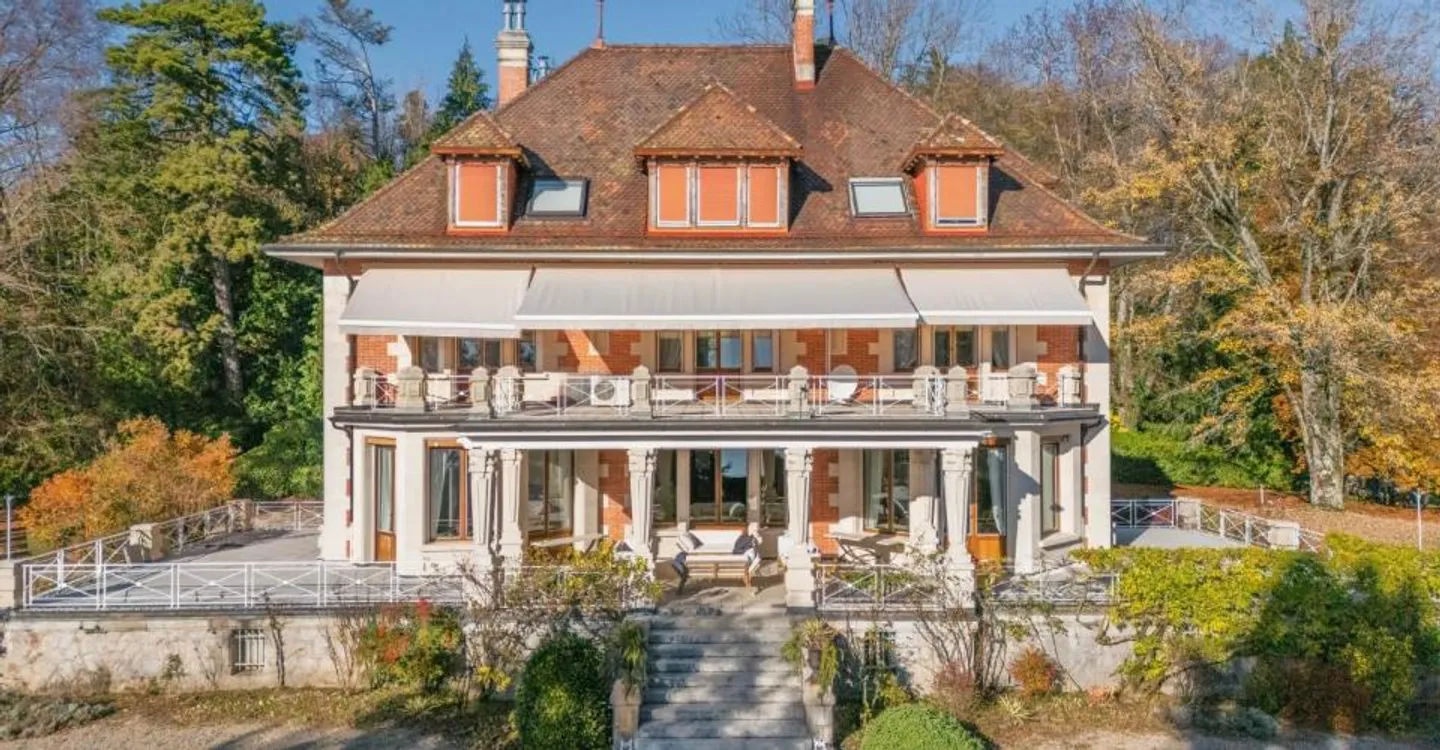 Elegante Villa mit Seeblick - Foto 3 von 13