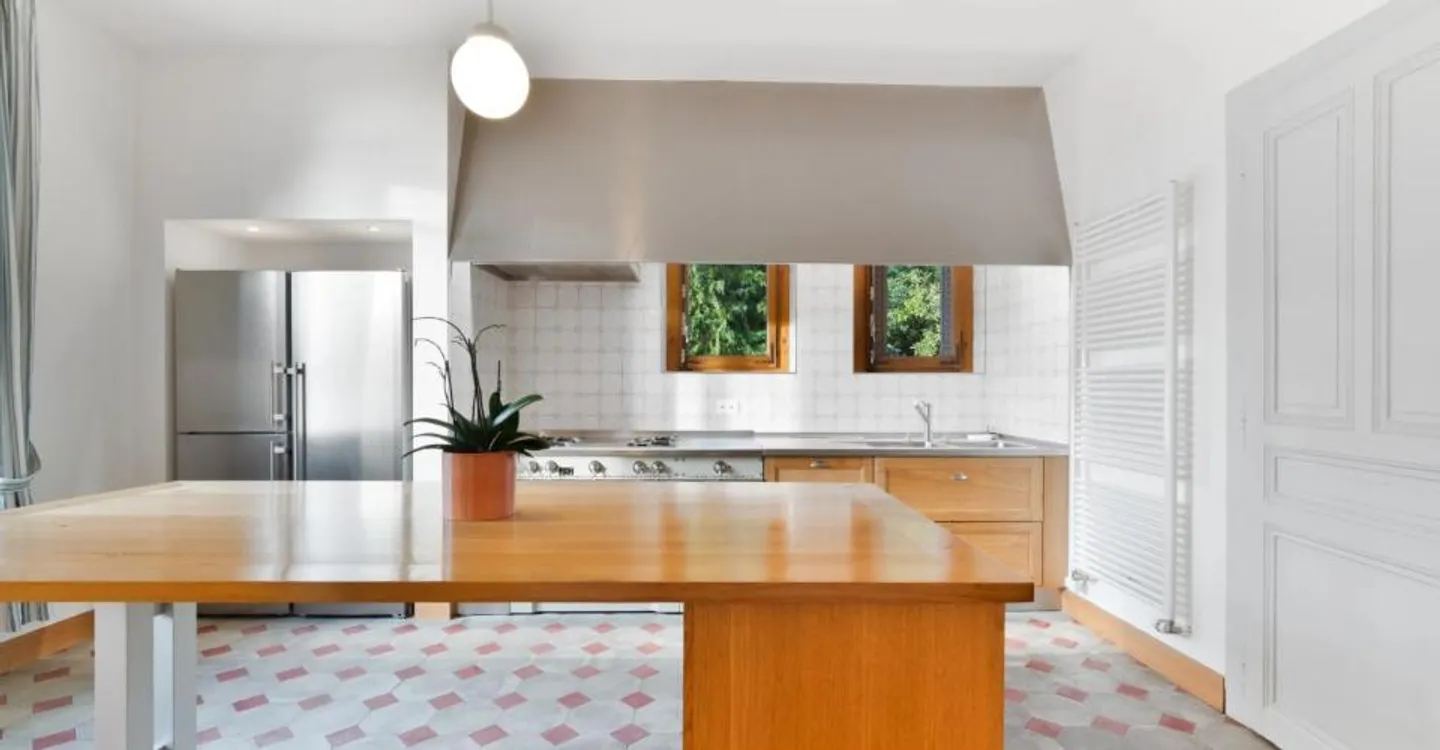 Elegante Villa mit Seeblick - Foto 10 von 13
