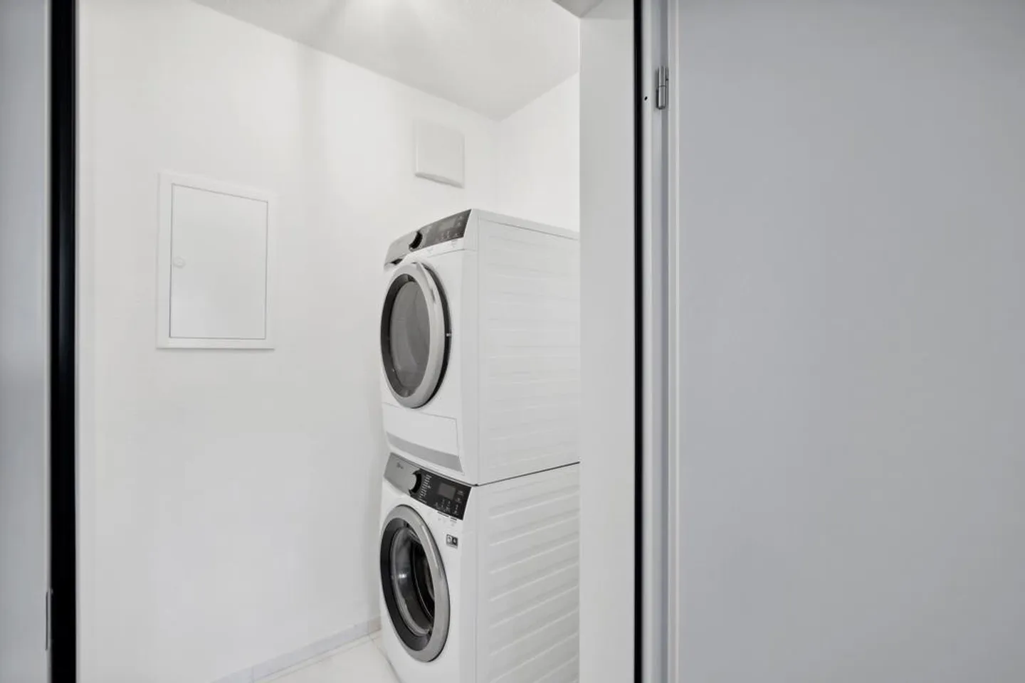 Moderne 4.5-Zimmerwohnung mit Terrasse - Foto 5 von 7