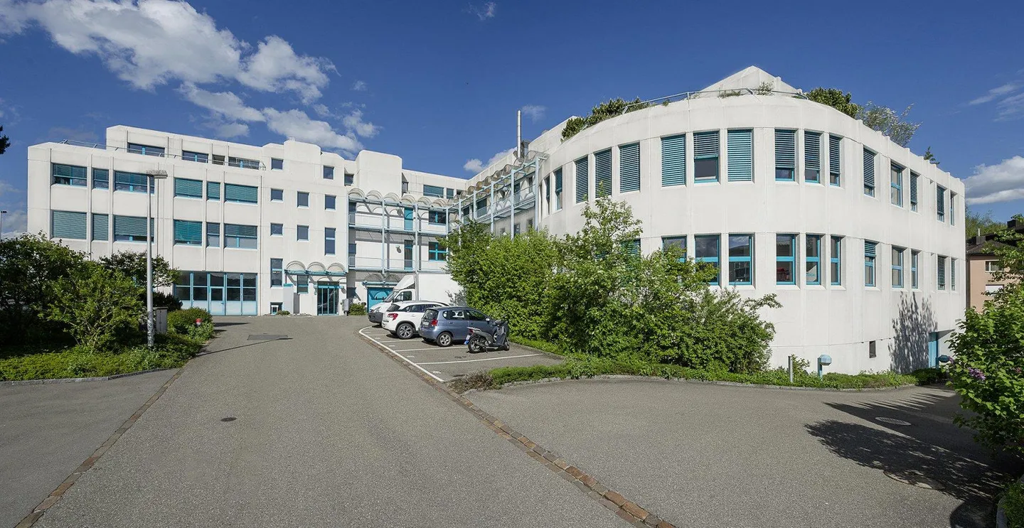 Bureau pour une utilisation polyvalente ! - Photo 1 sur 7