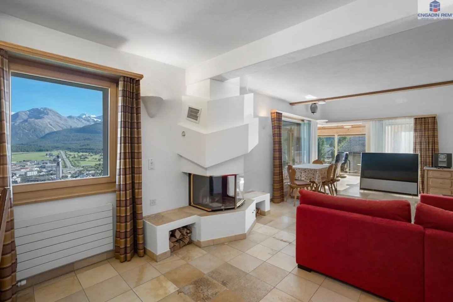 Maison individuelle avec appartement séparé dans un emplacement élevé avec vue dégagée - Photo 5 sur 6